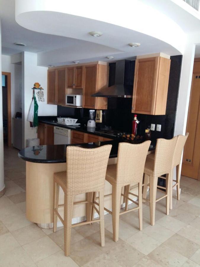 Apartment Departamento Frente Al Mar En Condominio Tikal Acapulco